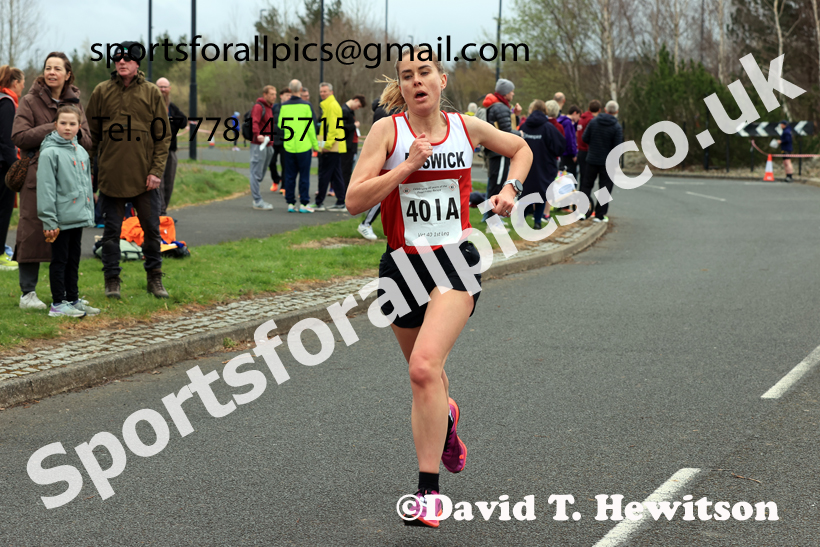 Senior Womens relay, 2026 Elswick Harriers Good Friday Road Relays and Young Athletes, Newburn,  Newcastle upon Tyne. Photo: David T. Hewitson/Sports for All Pics